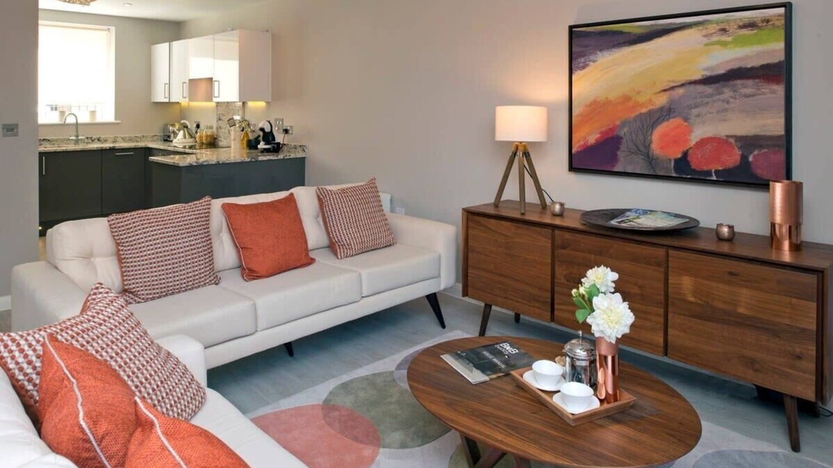 Saint Paul's House | Three bedroom Townhouse Next to Cabot Circus - Hopewell