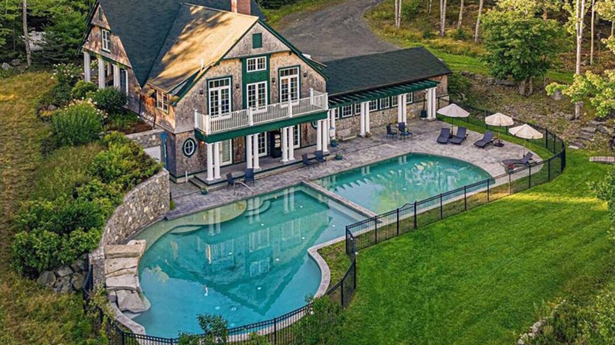 Salsbury Cove Cottage | Three cottages for family time, NEW dock and firepit on the ocean near ACADIA!