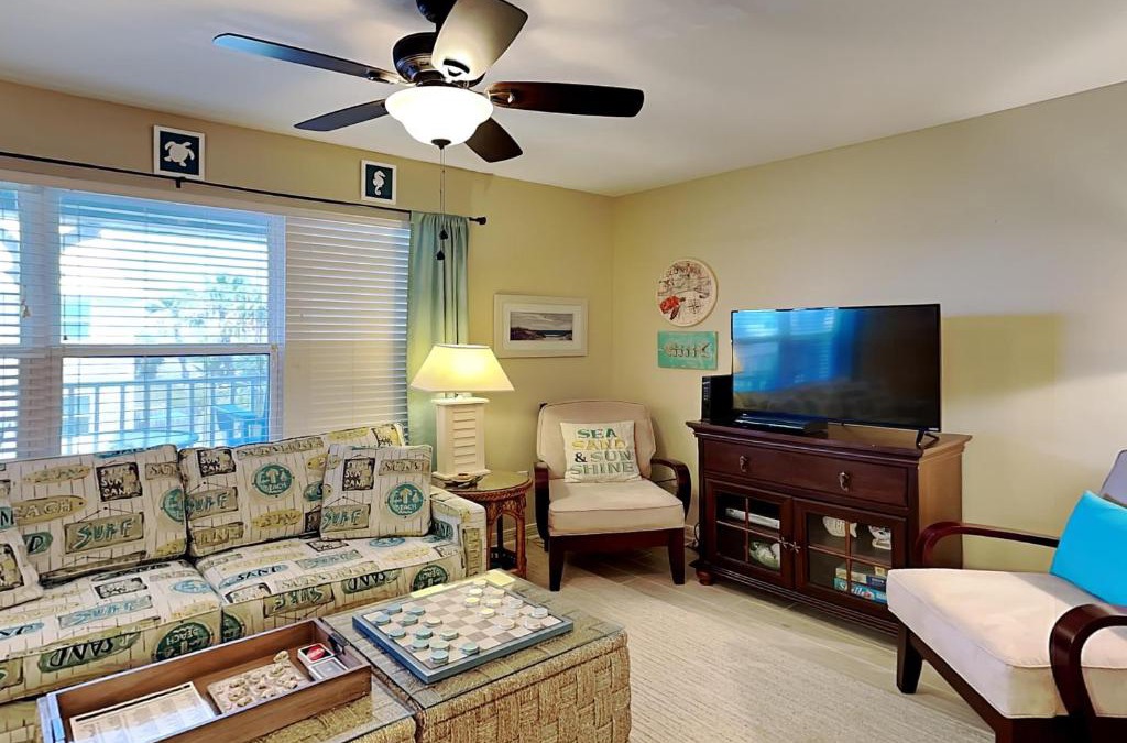 Gulf Shores Apartment | Three Cs #201