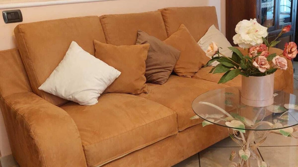 Pozzuoli House | Three Free Trees Home 🌳 Pozzuoli center and port