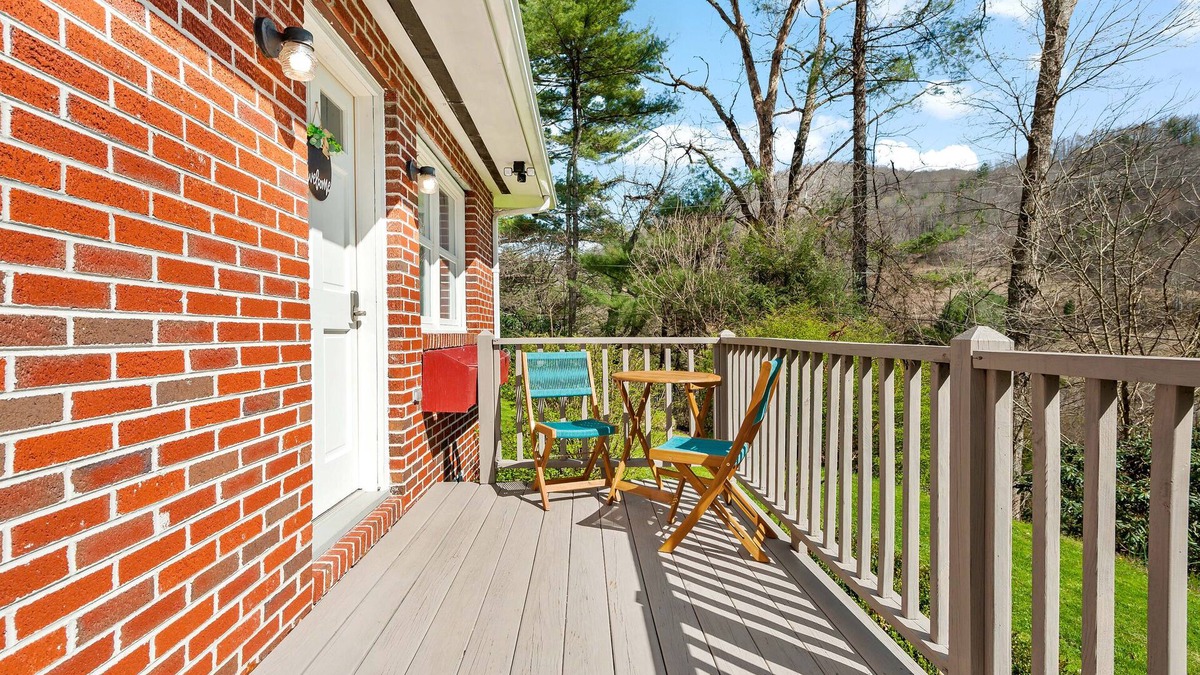Newland House | Three Mile Mountain House - Blue Ridge Parkway near Linville Falls