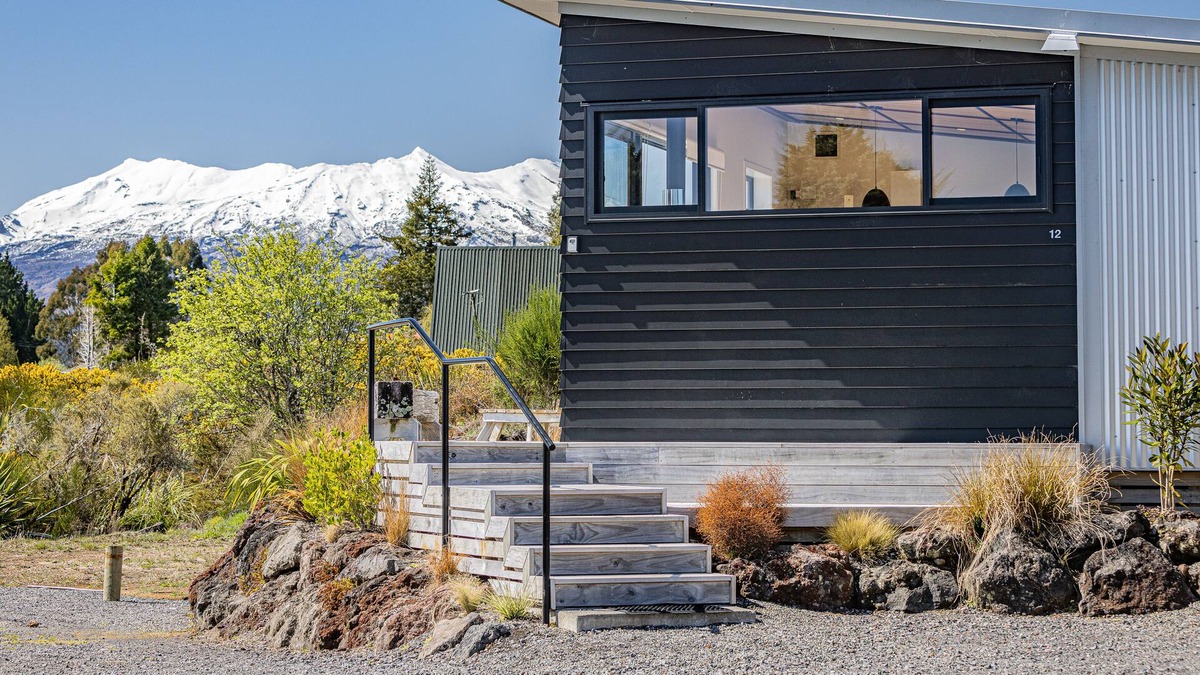 National Park Village House | THREE MOUNTAIN VIEWS - NATIONAL PARK HOLIDAY HOME in National Park