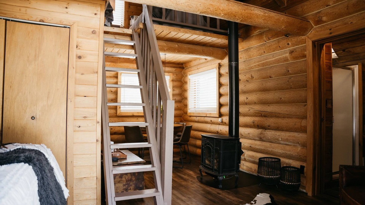 Sandpoint Cabin | Three Peaks Cabin- Chapman Springs