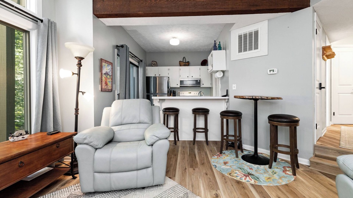 Chestnut Springs Condo | Three Ridges 64 With Wintergreen Advantage
