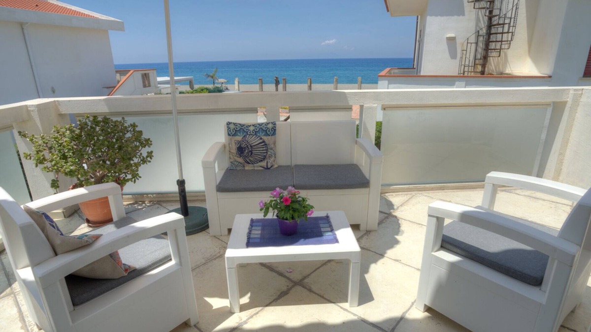 Marchesana Apartment | Three-room apartment with sea view solarium 50 meters from the beach of Terme Vigliatore