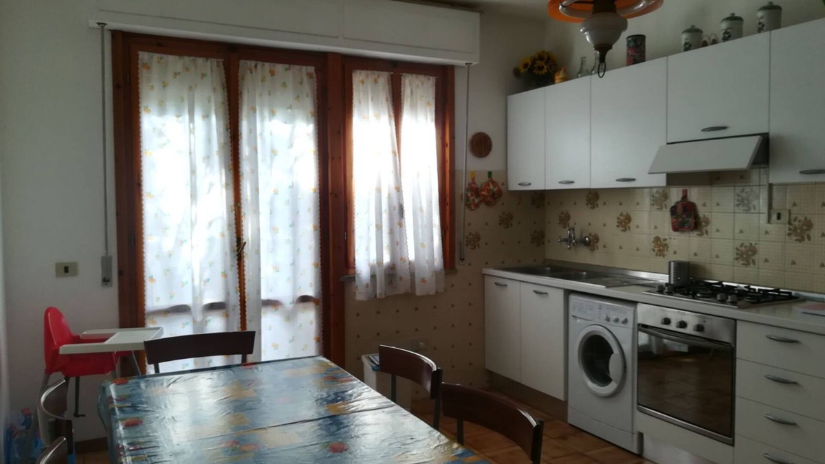 Vada Apartment | Three-room apartment 4 + 2 beds very close to the sea