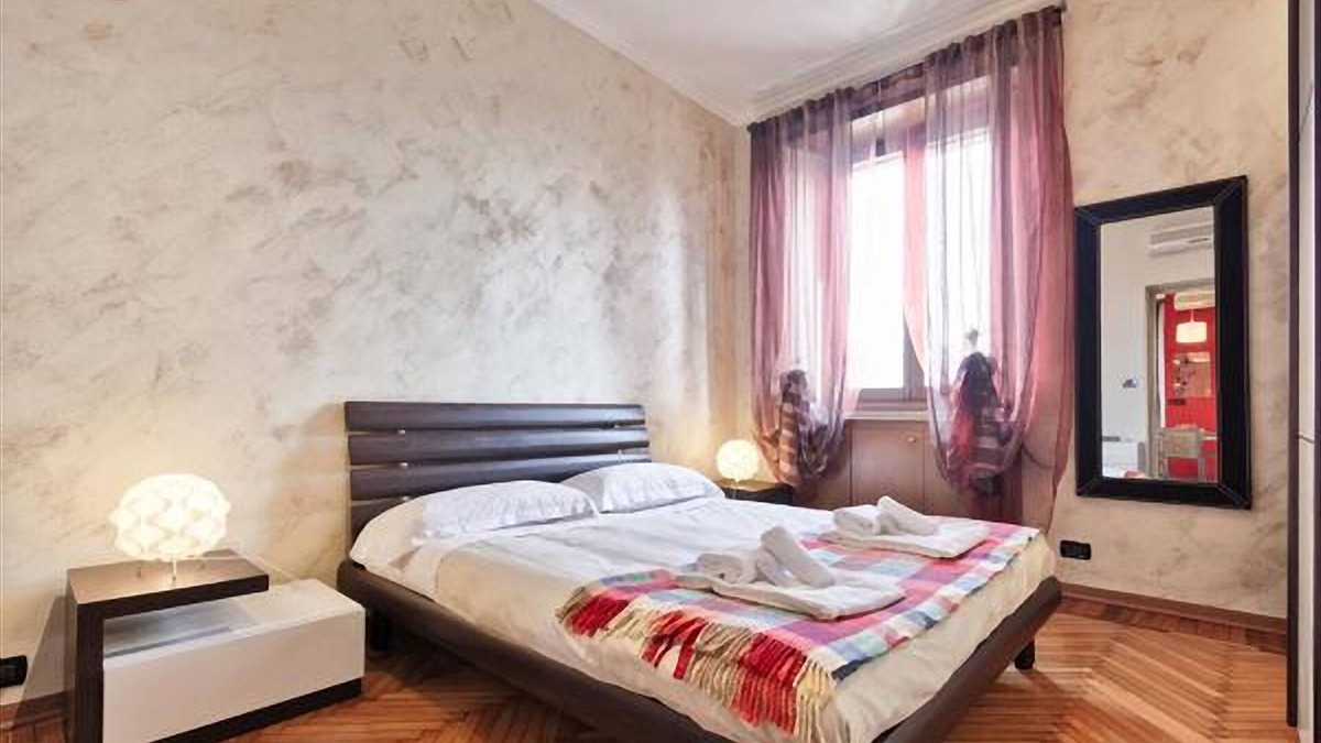 Cenisia Apartment | Three-room apartment x6 with PRIVATE PARKING & Balcony!