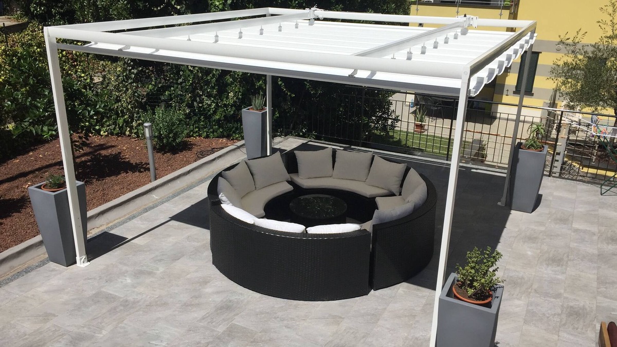Loano Apartment | Three rooms modern, 100m from the sea and 50m from the gut, with beautiful terrace.
