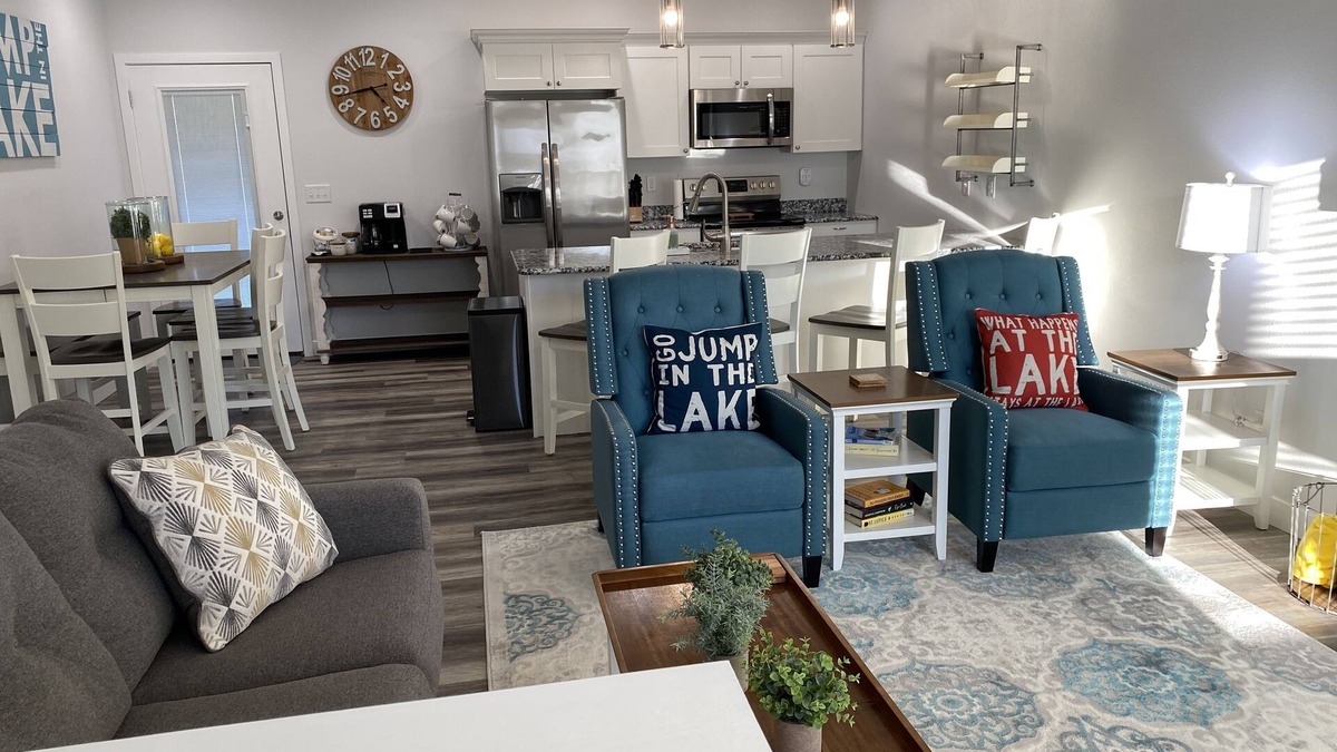 Osage Beach Villa | THREE SEASONS -4 Bedroom Villa Great location in Osage Beach