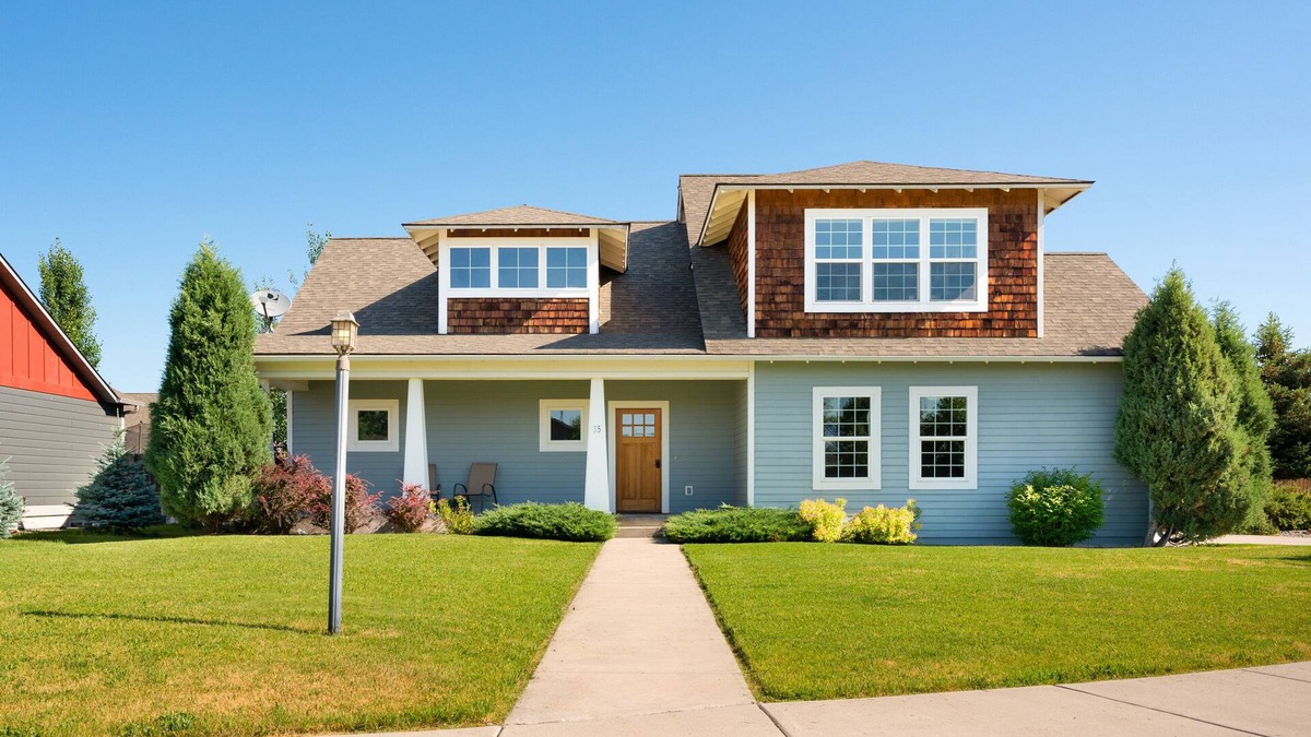Four Corners House | Three Suites Lodge, Full Private Bathrooms!