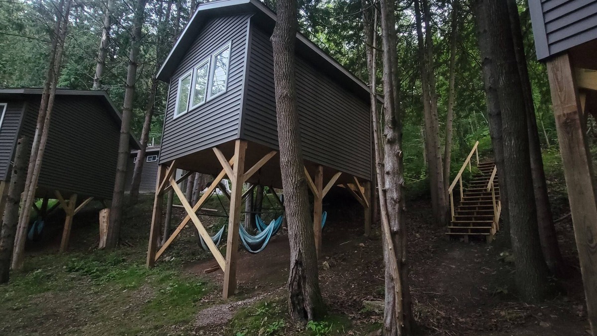 Elba Cabin | Three Treehouse Cabins in the Bluff Woodlands