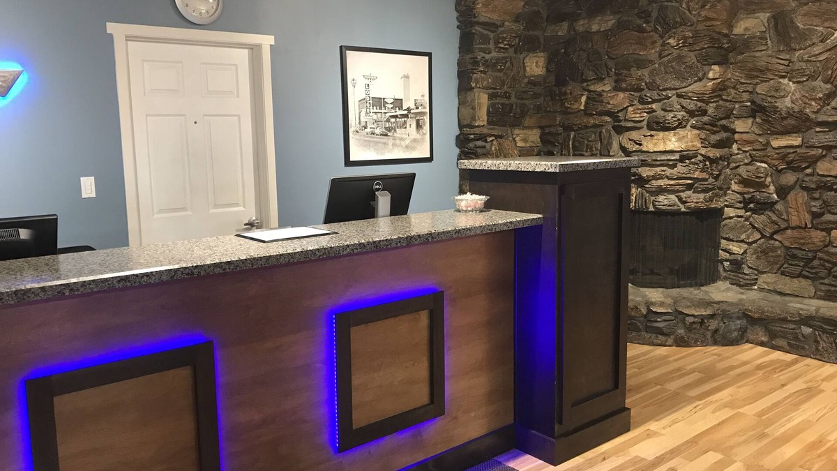 Downtown Hotel | Thunderbird Lodge