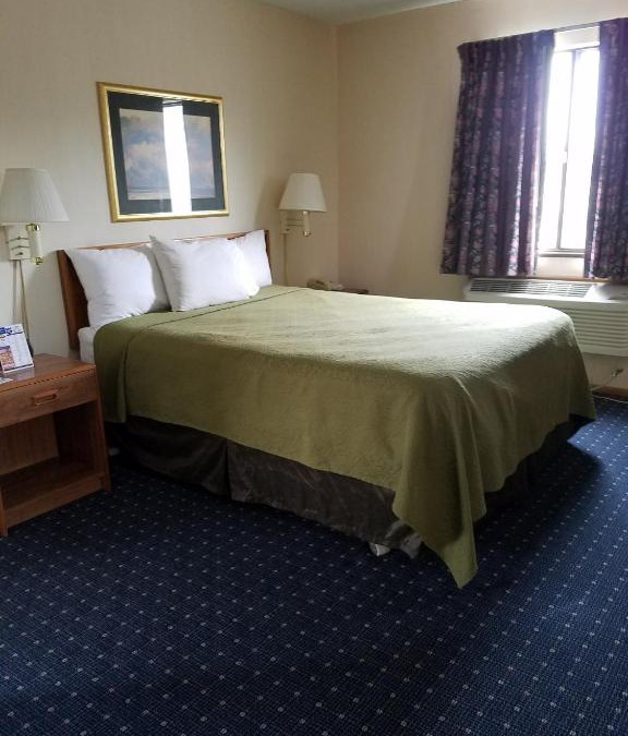 St Ignace Hotel | Thunderbird Motor Inn
