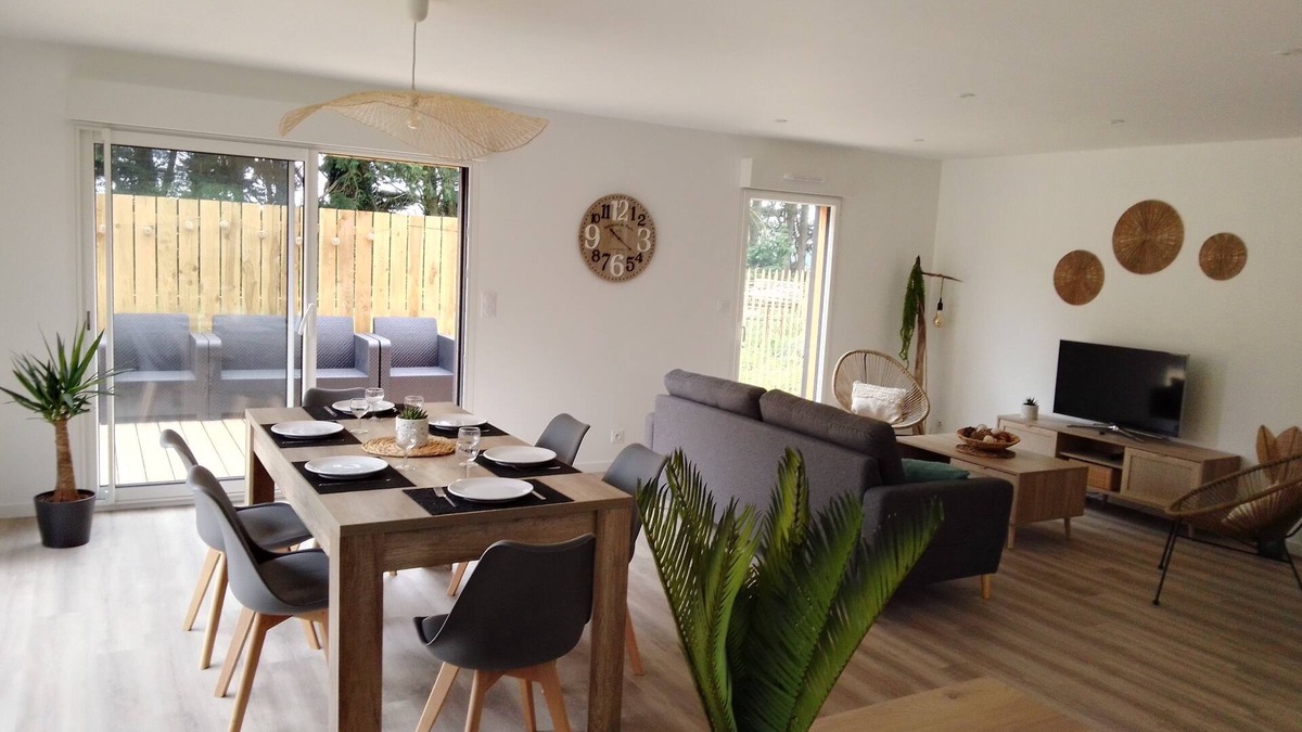 Quimperle House | "Ti-Coat" new single-storey wooden house in Quimperlé