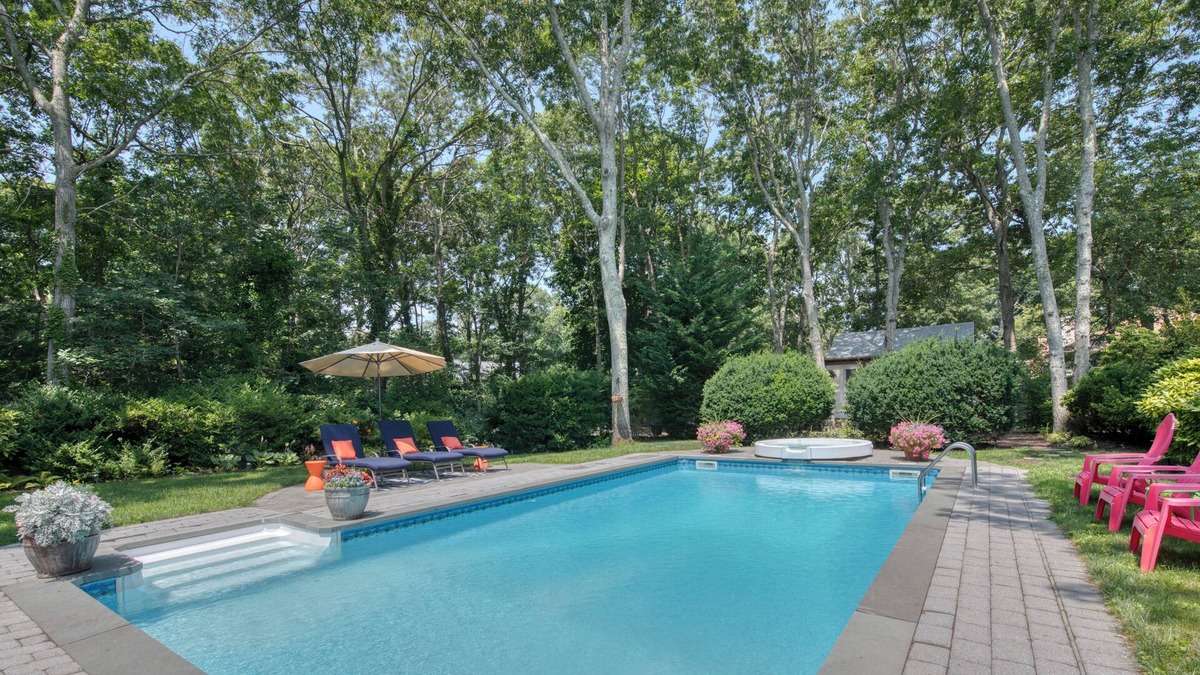 Hampton Bays Cottage | Tiana Bay Guest House
