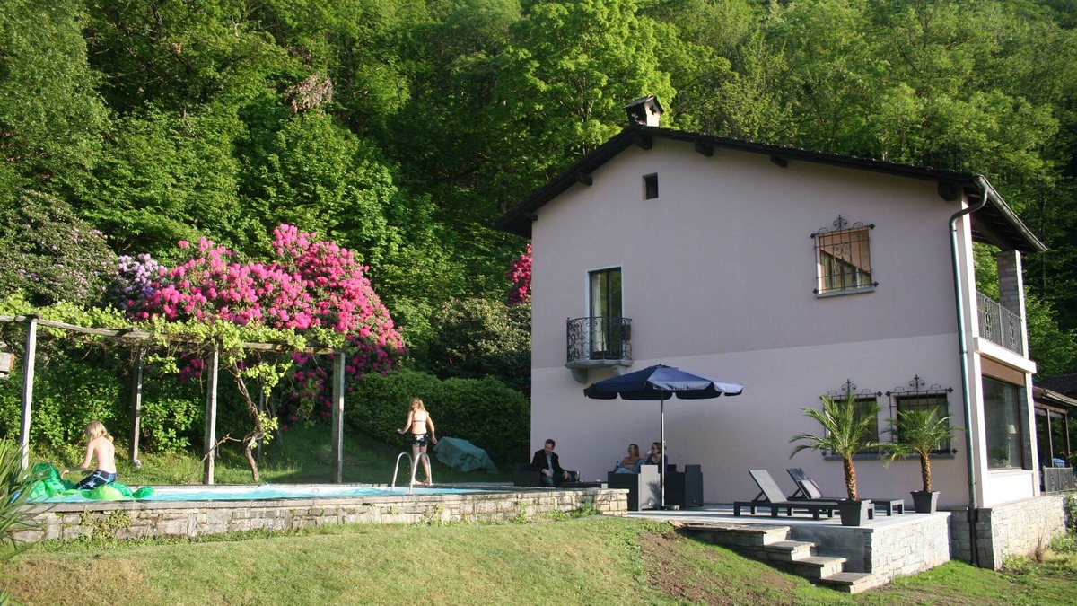 Vira Villa | Ticino villa with large pool and stunning lake view - on 8,800m² plot