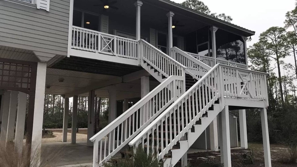 Panacea House | Tide Creek Lookout- Entire Home- 3 Bedrooms, 6 Beds