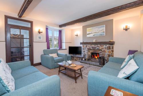Dinas Cross House | Tides Reach