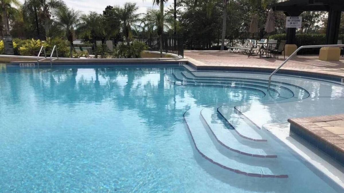 Florida Central Atlantic Coast Cottage | Tideview 20 · Walk TO Convention! Near Universal & Disney