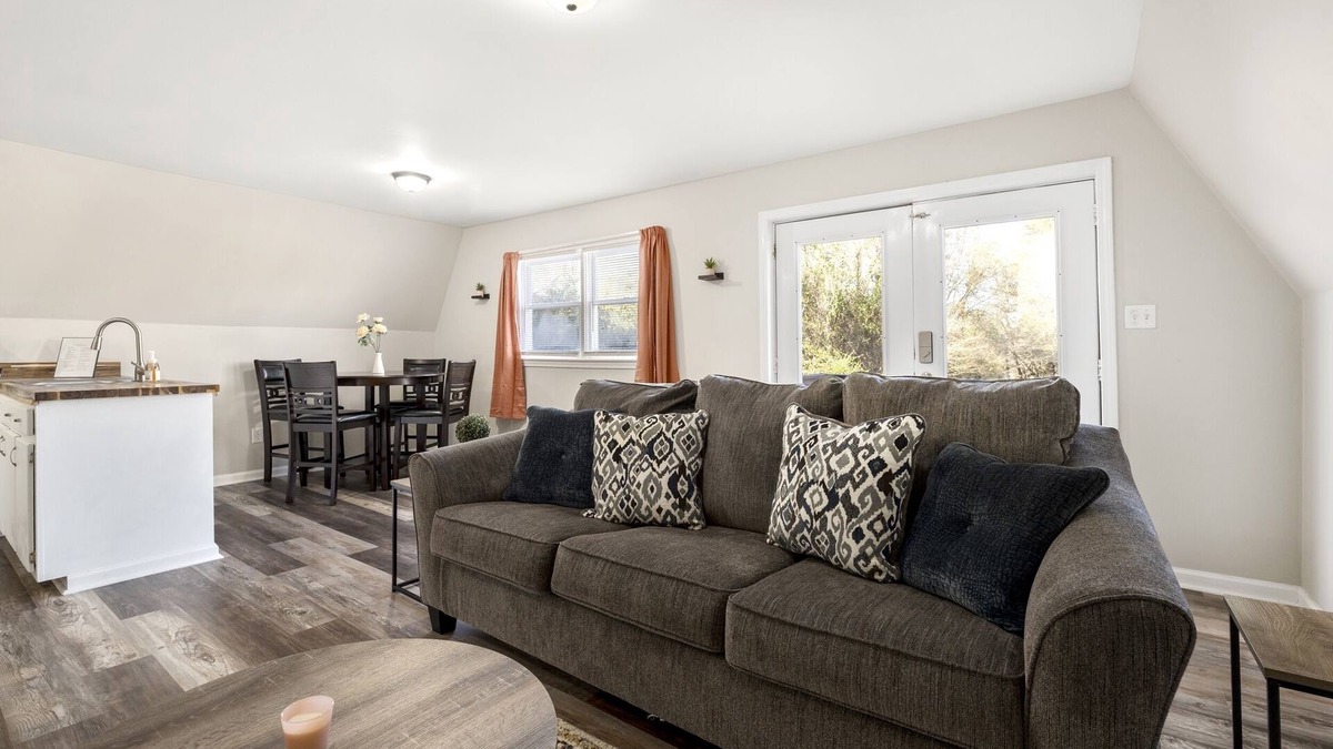 Central Apartment | Tigers Refuge:Apt B 1br, 1ba 10 min from Clemson University