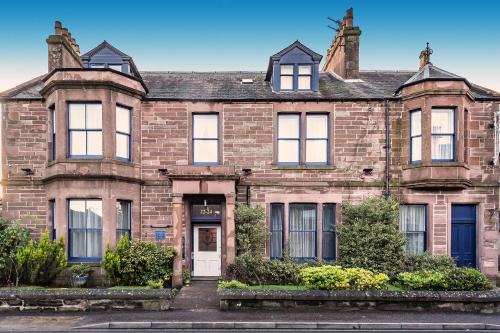 Alyth House | Tigh Na Leigh