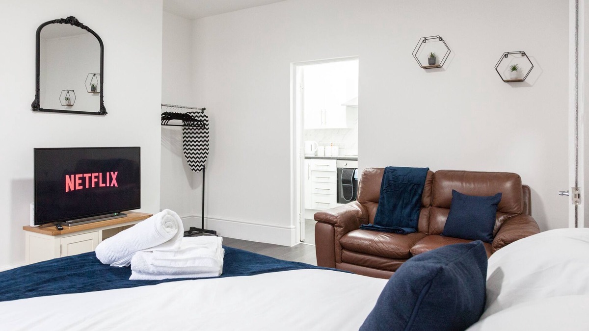 Warrington Apartment | Tigris - Cosy Studio Flat