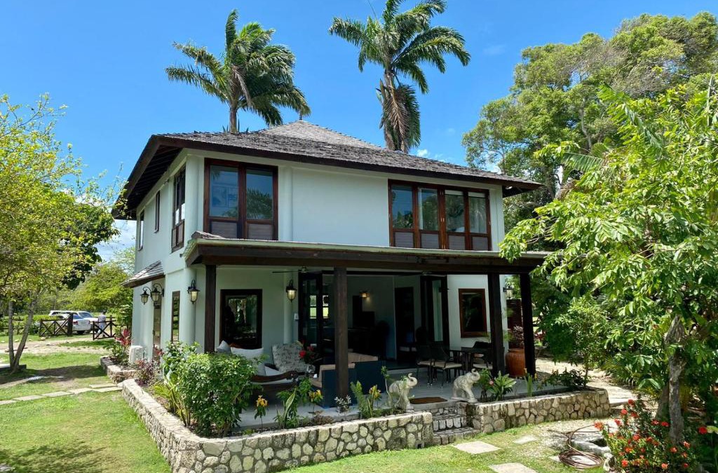 St. Ann's Bay Villa | Tikal Villa (Jamaica)