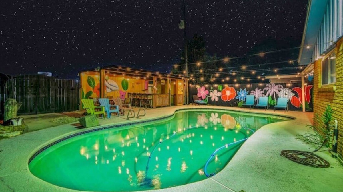 Pasadena House | Tiki Bar Pool 4BRs Casa Delight Pasadena