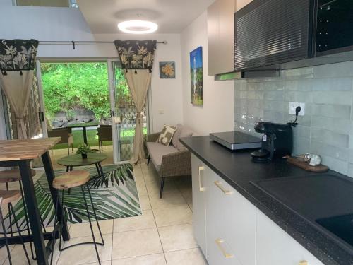 Nunue Apartment | Tiki Ora Lodge - Fetia