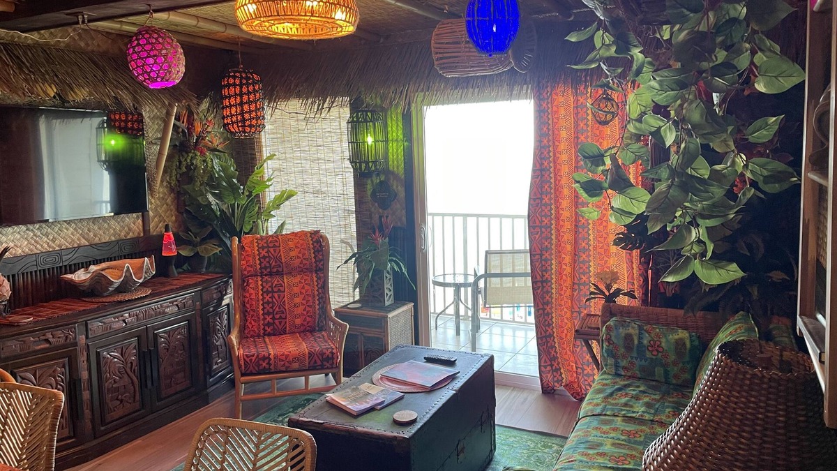 Rocky Point Condo | Tiki Themed Condo on Tampa Bay