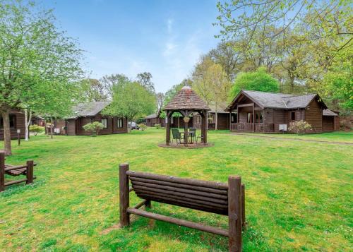 Tilford Resort | Tilford Woods Lodge Retreat