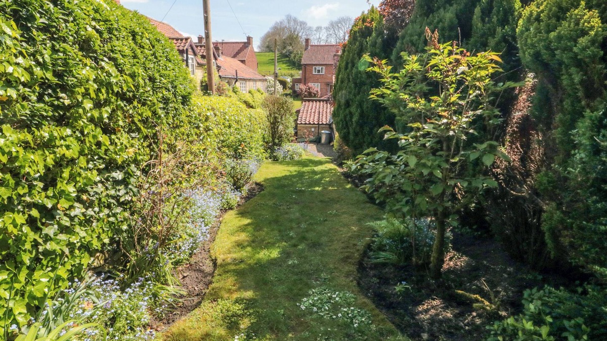 West Heslerton Cottage | Tillers Cottage