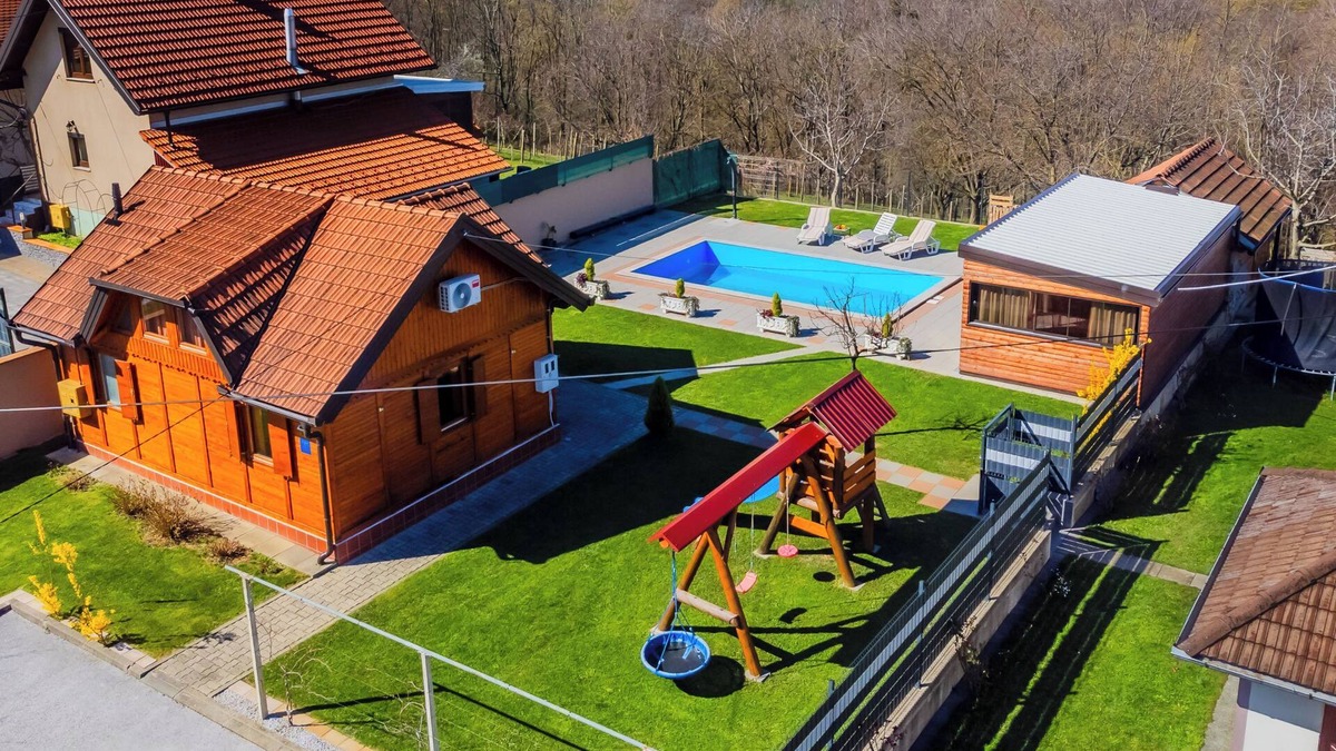 Zasadbreg House | Timber Cottage With Pool, Zasadbreg, Croatia