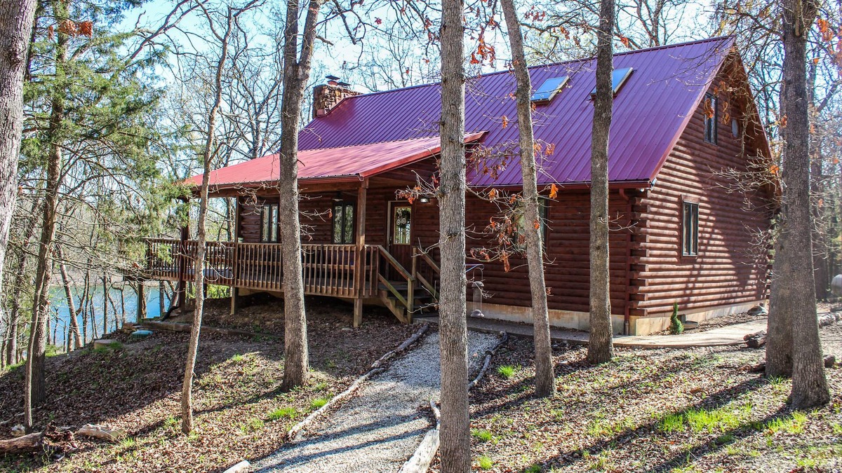 Pittsburg Cabin | Timber Cove Cabin - a relaxing lakeside retreat