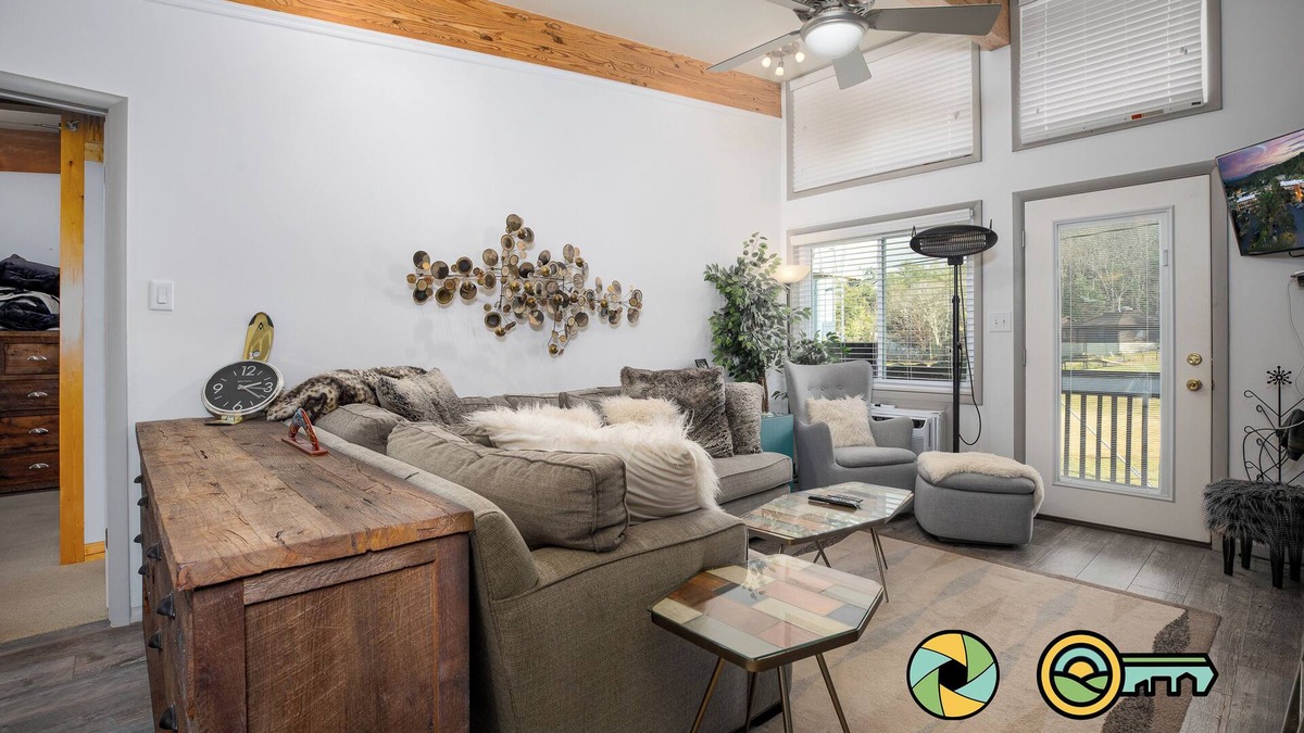 Basye Condo | Timber Lodge (#235) On ski slope | Triple-decker bunk beds!