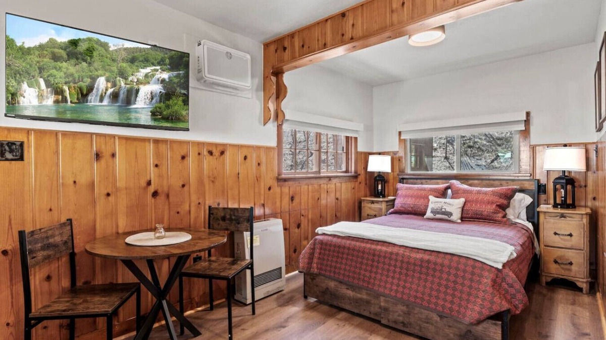 Colorado Springs Cabin | Timber Lodge Cabin #6