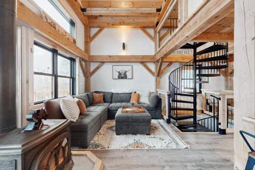Readsboro House | Timber Riverhouse