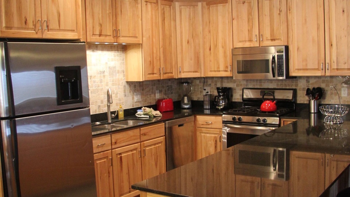 Park City House | Timber Wolf Lodge condo with private bathrooms for all!