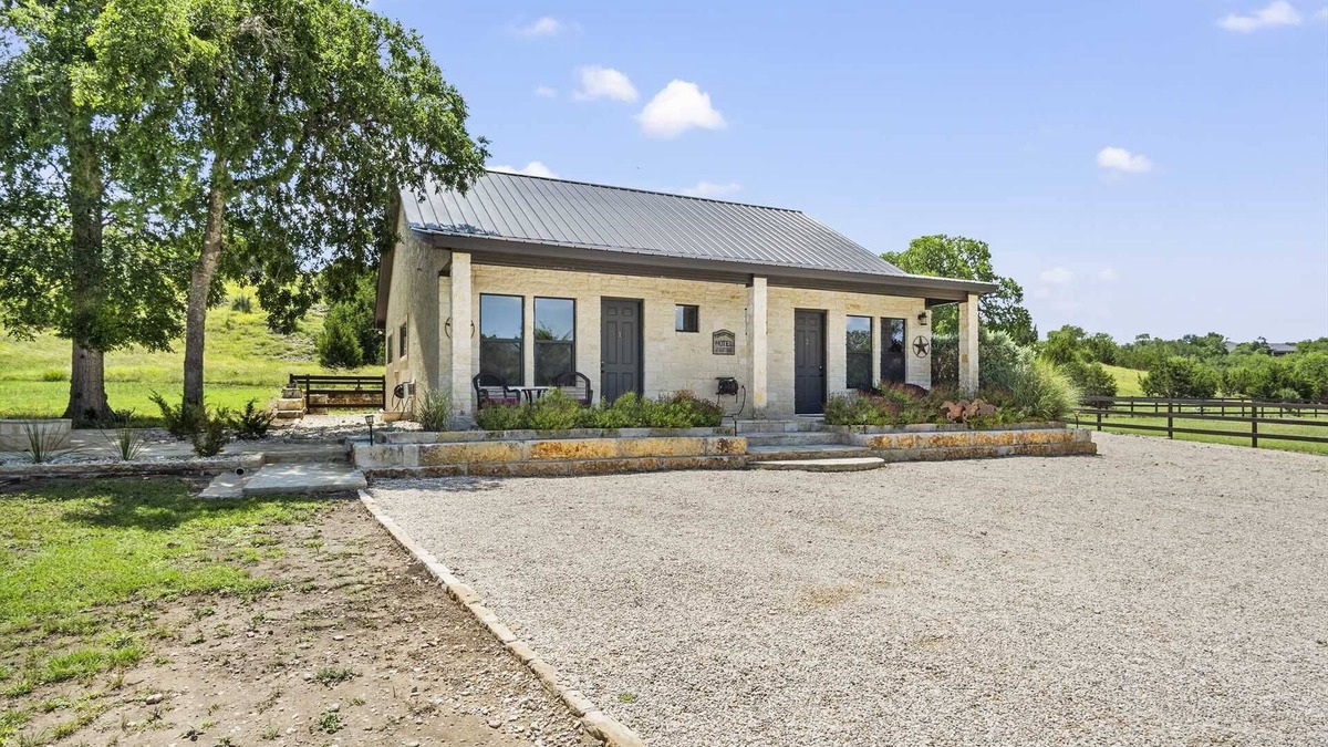 Bandera House | Timbuctoo Guest Suite 1