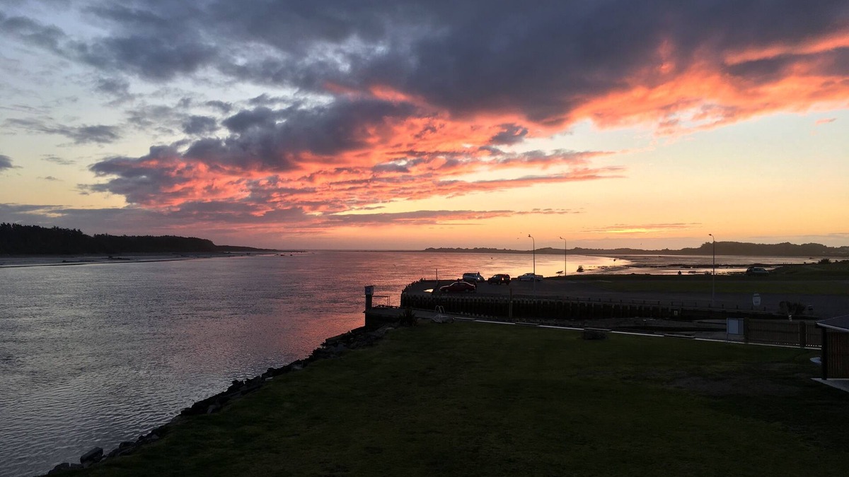 Foxton Beach House | 'Time Out' in Foxton Beach - Child and Pet friendly