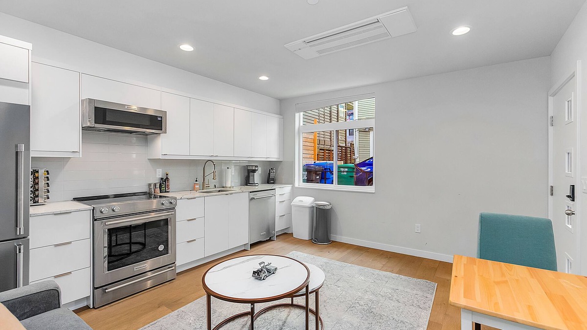 East Queen Anne Apartment | Time Travelers Cowboys Sweet Suite