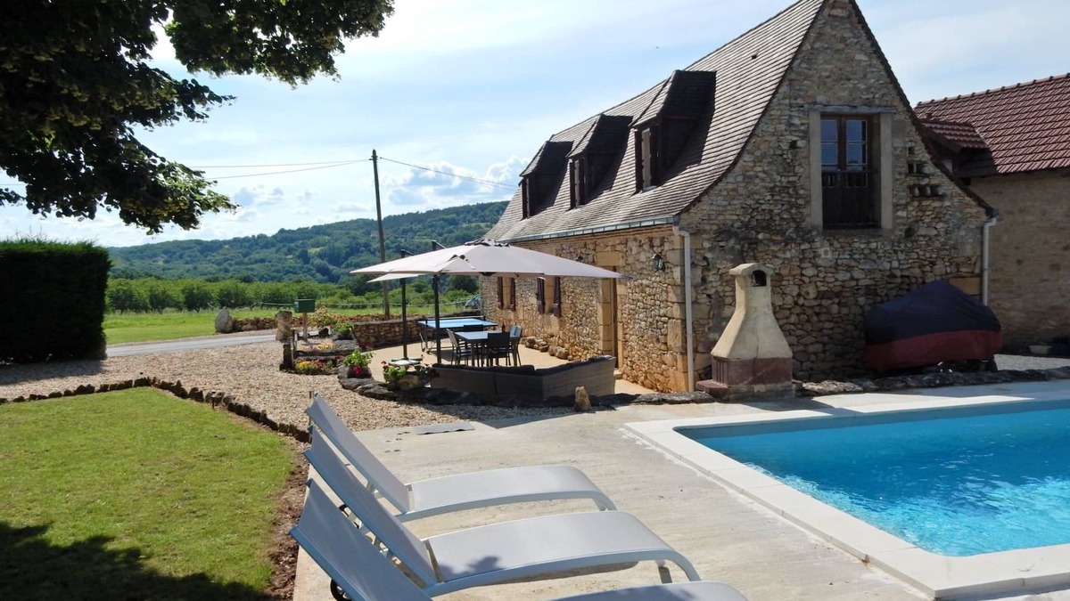 Saint-Leon-sur-Vezere House | Timeless Charm in Périgord