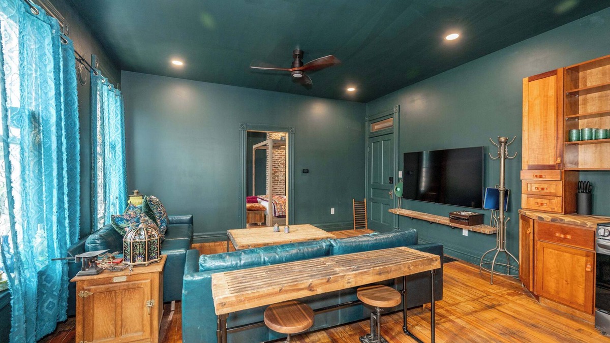 Blanchester Apartment | Timeless on Main 2 – For 2
