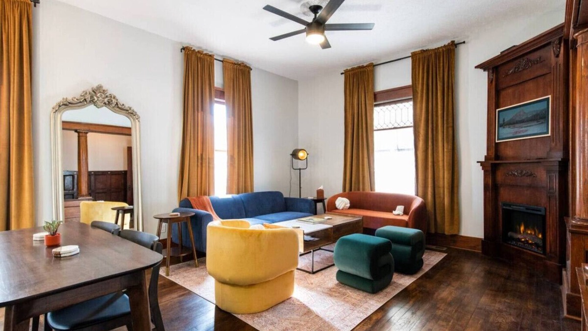 Little Italy Apartment | Timeless Stay Walk2 downtown fun