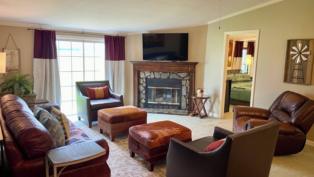 Vienna House | Times Past Ranch House with Ramp and Kid/Pet Friendly