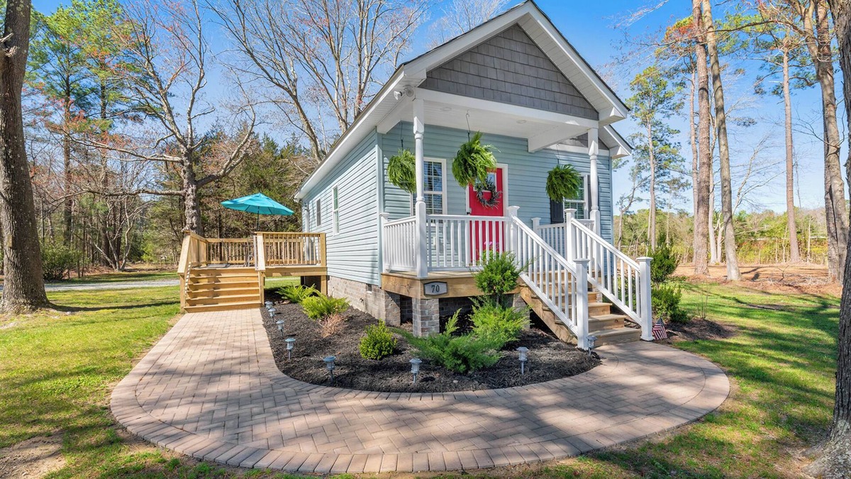 Deltaville House | Tiny 2 Bedroom House in Deltaville