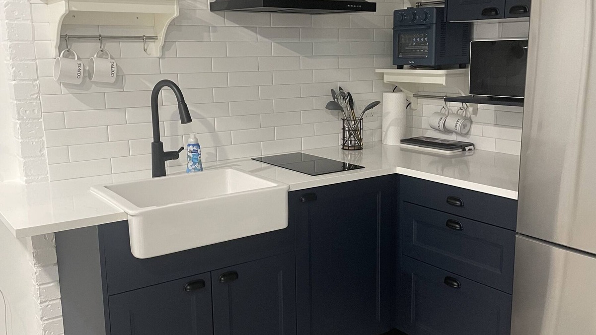 District of North Vancouver Apartment | Tiny Blue Studio