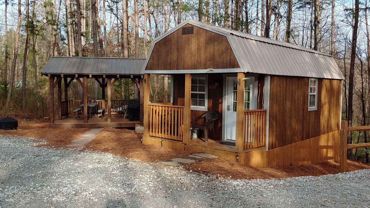 Salem Cabin | Tiny Cabin, Country Living Rentals Tanyard, LLC