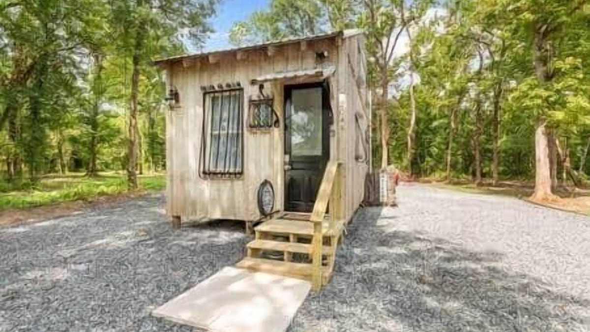 Atchafalaya Cabin | Tiny Cajun Cabin