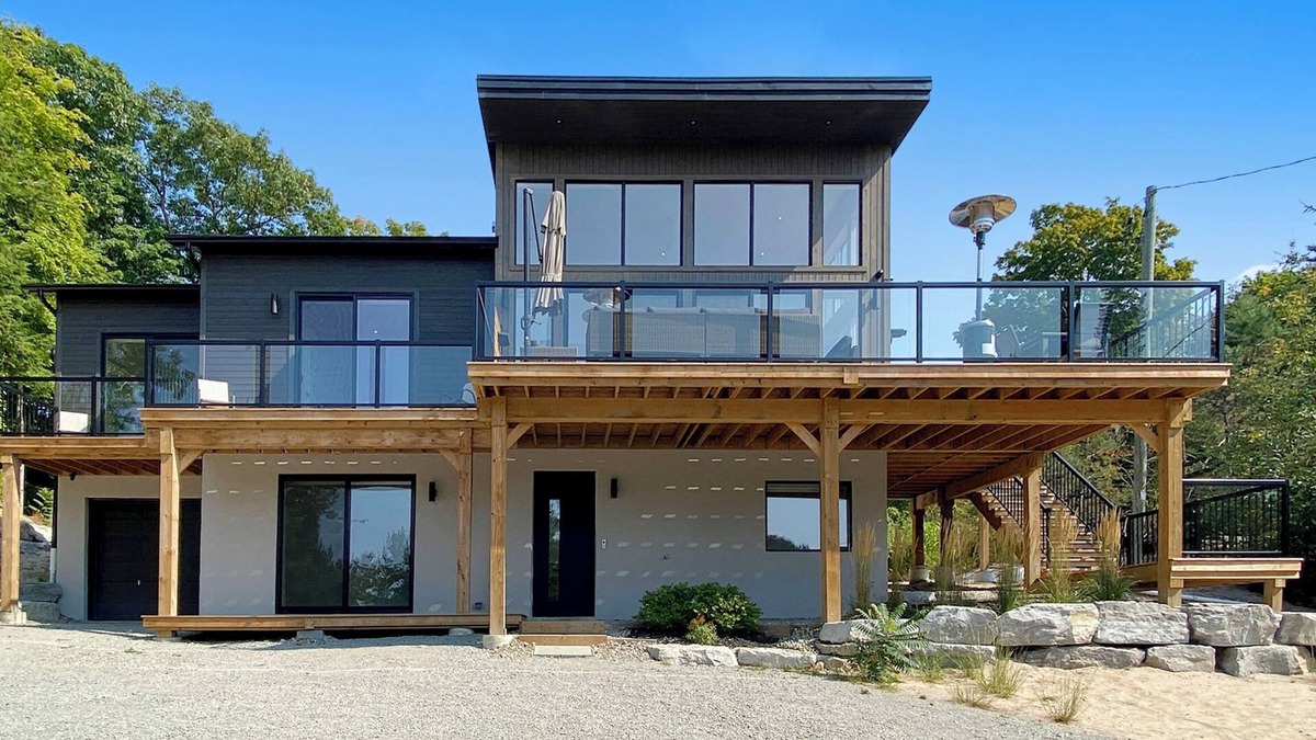 Tiny Cabin | Tiny Cove - Luxurious Modern Getaway in Tiny, ON